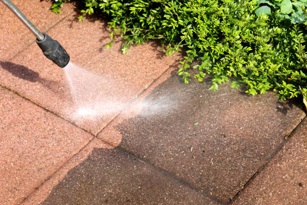Best Garage Pressure Washing  in Woodbury Center, CT
